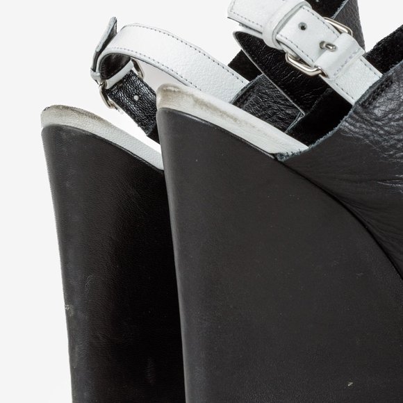 Balenciaga Veau Papier Wedge Sandal - Picture 9 of 10